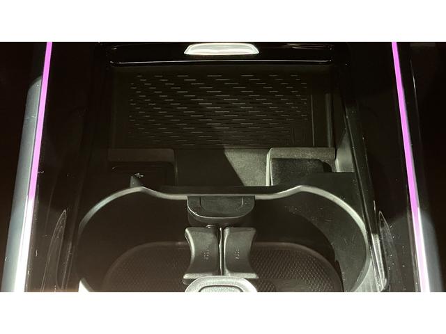 ＧＬＡクラス ＧＬＡ１８０　ＡＭＧラインパッケージ　ＭＰ２０２５０２　バックカメラ　定期点検記録簿　電動シート　アルミホイール　３６０度カメラ　ＬＥＤライト　エアコン　クリアランスソナー　スマートキー　フルセグＴＶ　パノラミックスライディングルーフ　キーレスゴー　ＥＴＣ（16枚目）