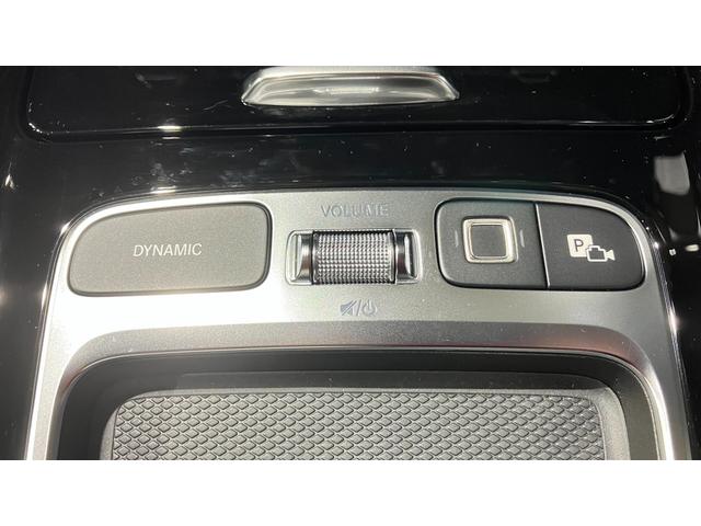 ＧＬＡクラス ＧＬＡ１８０　ＡＭＧラインパッケージ　ＭＰ２０２５０２　バックカメラ　定期点検記録簿　電動シート　アルミホイール　３６０度カメラ　ＬＥＤライト　エアコン　クリアランスソナー　スマートキー　フルセグＴＶ　パノラミックスライディングルーフ　キーレスゴー　ＥＴＣ（18枚目）