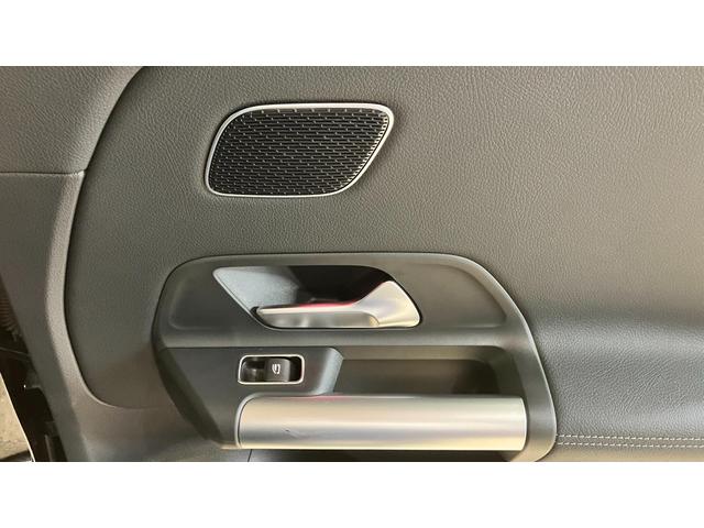 ＧＬＡクラス ＧＬＡ１８０　ＡＭＧラインパッケージ　ＭＰ２０２５０２　バックカメラ　定期点検記録簿　電動シート　アルミホイール　３６０度カメラ　ＬＥＤライト　エアコン　クリアランスソナー　スマートキー　フルセグＴＶ　パノラミックスライディングルーフ　キーレスゴー　ＥＴＣ（20枚目）