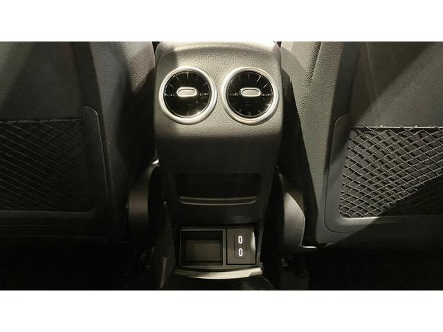 ＧＬＡクラス ＧＬＡ１８０　ＡＭＧラインパッケージ　ＭＰ２０２５０２　バックカメラ　定期点検記録簿　電動シート　アルミホイール　３６０度カメラ　ＬＥＤライト　エアコン　クリアランスソナー　スマートキー　フルセグＴＶ　パノラミックスライディングルーフ　キーレスゴー　ＥＴＣ（24枚目）