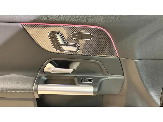 ＧＬＡクラス ＧＬＡ１８０　ＡＭＧラインパッケージ　ＭＰ２０２５０２　バックカメラ　定期点検記録簿　電動シート　アルミホイール　３６０度カメラ　ＬＥＤライト　エアコン　クリアランスソナー　スマートキー　フルセグＴＶ　パノラミックスライディングルーフ　キーレスゴー　ＥＴＣ（32枚目）