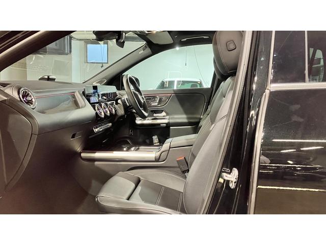 ＧＬＡクラス ＧＬＡ１８０　ＡＭＧラインパッケージ　ＭＰ２０２５０２　バックカメラ　定期点検記録簿　電動シート　アルミホイール　３６０度カメラ　ＬＥＤライト　エアコン　クリアランスソナー　スマートキー　フルセグＴＶ　パノラミックスライディングルーフ　キーレスゴー　ＥＴＣ（33枚目）