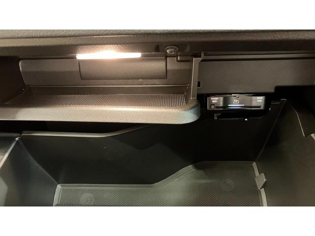 ＧＬＡクラス ＧＬＡ１８０　ＡＭＧラインパッケージ　ＭＰ２０２５０２　バックカメラ　定期点検記録簿　電動シート　アルミホイール　３６０度カメラ　ＬＥＤライト　エアコン　クリアランスソナー　スマートキー　フルセグＴＶ　パノラミックスライディングルーフ　キーレスゴー　ＥＴＣ（37枚目）