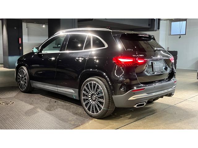 ＧＬＡクラス ＧＬＡ１８０　ＡＭＧラインパッケージ　ＭＰ２０２５０２　バックカメラ　定期点検記録簿　電動シート　アルミホイール　３６０度カメラ　ＬＥＤライト　エアコン　クリアランスソナー　スマートキー　フルセグＴＶ　パノラミックスライディングルーフ　キーレスゴー　ＥＴＣ（40枚目）