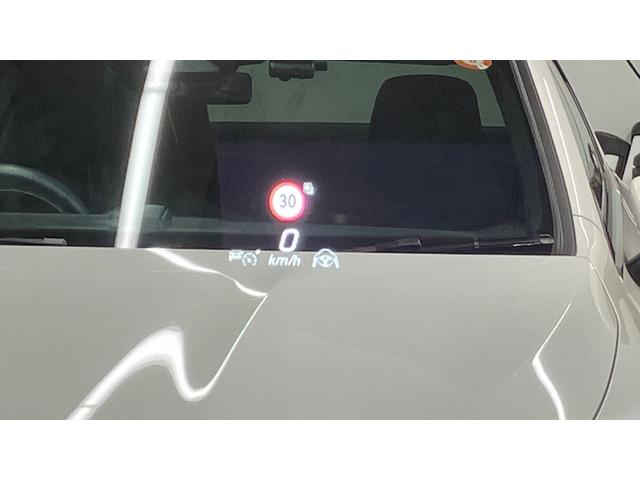 ＧＬＡクラス ＧＬＡ１８０　ＡＭＧラインパッケージ　ＭＰ２０２５０２　バックカメラ　定期点検記録簿　電動シート　アルミホイール　３６０度カメラ　ＬＥＤライト　エアコン　クリアランスソナー　スマートキー　フルセグＴＶ　パノラミックスライディングルーフ　キーレスゴー　ＥＴＣ（45枚目）