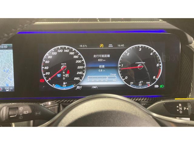 Ｇクラス Ｇ４００ｄ　ＡＭＧライン　４ＷＤ　エディションマグノブラック　サンルーフ　ブルメスターサラウンド　レザーエクスクルーシブパッケージ　アダプティブダンピングシステム　ボディー同色スペアタイヤリング（18枚目）