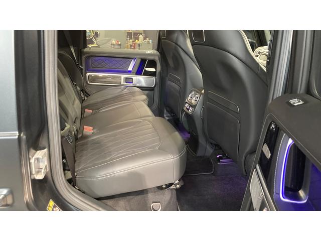 Ｇクラス Ｇ４００ｄ　ＡＭＧライン　４ＷＤ　エディションマグノブラック　サンルーフ　ブルメスターサラウンド　レザーエクスクルーシブパッケージ　アダプティブダンピングシステム　ボディー同色スペアタイヤリング（26枚目）