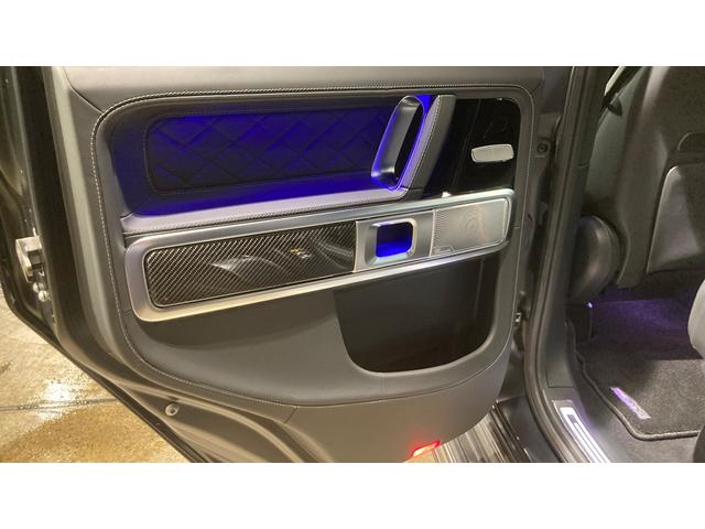 Ｇクラス Ｇ４００ｄ　ＡＭＧライン　４ＷＤ　エディションマグノブラック　サンルーフ　ブルメスターサラウンド　レザーエクスクルーシブパッケージ　アダプティブダンピングシステム　ボディー同色スペアタイヤリング（34枚目）