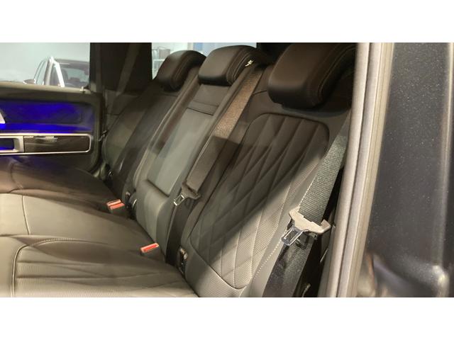 Ｇクラス Ｇ４００ｄ　ＡＭＧライン　４ＷＤ　エディションマグノブラック　サンルーフ　ブルメスターサラウンド　レザーエクスクルーシブパッケージ　アダプティブダンピングシステム　ボディー同色スペアタイヤリング（36枚目）