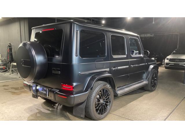 Ｇクラス Ｇ４００ｄ　ＡＭＧライン　４ＷＤ　エディションマグノブラック　サンルーフ　ブルメスターサラウンド　レザーエクスクルーシブパッケージ　アダプティブダンピングシステム　ボディー同色スペアタイヤリング（62枚目）