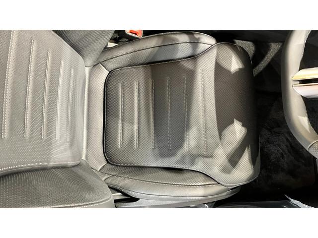 GLC GLC220d4マチッククーペAMGラインパッケージ ISG レザー 禁煙車 全周囲カメラ フルセグ エアサスペンション 記録簿 4WD オートマチックハイビーム ETC ミュージックプレイヤー接続可 電動シート アダプティブクルーズコントロール サンルーフ(31枚目)