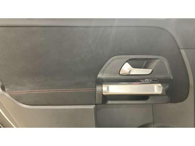 ＧＬＢ ＧＬＢ１８０　ＡＭＧラインパッケージ　ＭＰ２０２５０２　フルセグＴＶ　３６０°カメラ　パワーシート　ＬＥＤライト　キーレスゴー　バックカメラ　パーキングアシスト　ＡＣＣ　ナビＴＶ　シートヒーター　ルーフレール　３列シート　ＥＴＣ　アイドリングストップ（10枚目）