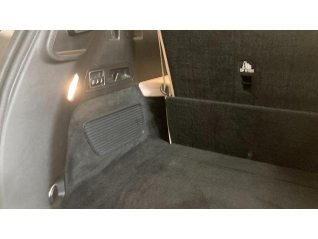 GLS GLS400d 4マチック AMGライン ディーゼルターボ レーダークルーズコントロール ルーフレール ハイビームアシスト 禁煙 4WD 衝突軽減B シートヒーター 黒革シート エアサス ナビTV LKA LEDライト Bカメラ ETC アイドリングストップ(32枚目)