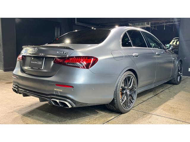 Eクラス E63 S 4マチック+ 4WD AMGカーボンPKG ドラレコ ヒーター ワンオーナー サンルーフ 全周囲カメラ エアサス 地デジ ACC Pシート ETC PTS サイドカメラ LEDヘッドライト シートエアコン アイドリングストップ 4WD(18枚目)