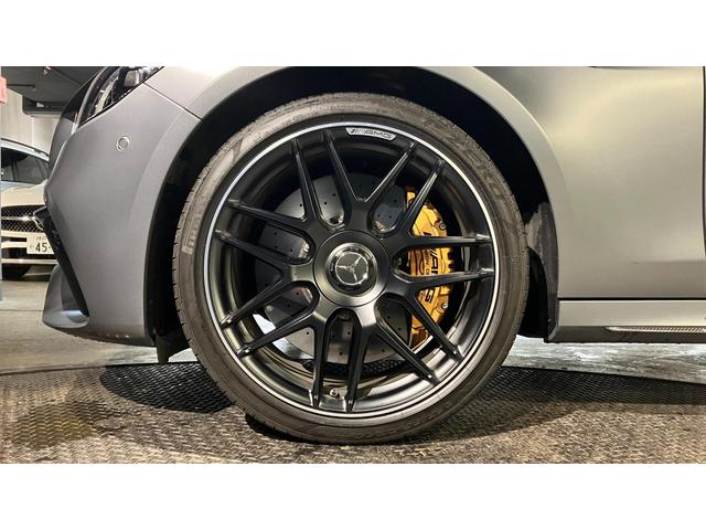 Eクラス E63 S 4マチック+ 4WD AMGカーボンPKG ドラレコ ヒーター ワンオーナー サンルーフ 全周囲カメラ エアサス 地デジ ACC Pシート ETC PTS サイドカメラ LEDヘッドライト シートエアコン アイドリングストップ 4WD(20枚目)