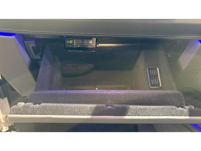 Gクラス G63 4WD アダプティブダンピングシステム Bカメラ キーレスゴー シートH 地デジ シートクーラー スマートキー アルミホイール 記録簿 レーンアシスト ドライブレコーダー アダプティブクルーズコントロール ナビTV 4WD ETC 本革シ(42枚目)