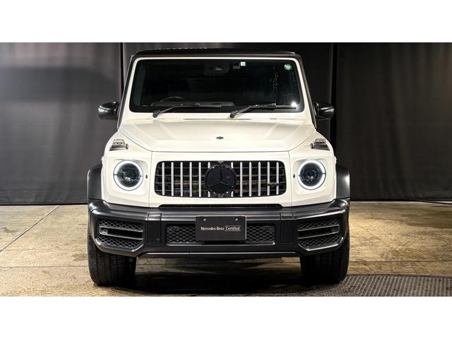 Gクラス G63 マグノヒーローエディション レーダーセーフティパッケージ マグノナイトブラックスペアタイヤリング カーボンインテリア 弊社下取り 1オーナー(4枚目)