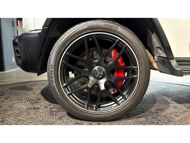 Gクラス G63 マグノヒーローエディション レーダーセーフティパッケージ マグノナイトブラックスペアタイヤリング カーボンインテリア 弊社下取り 1オーナー(13枚目)
