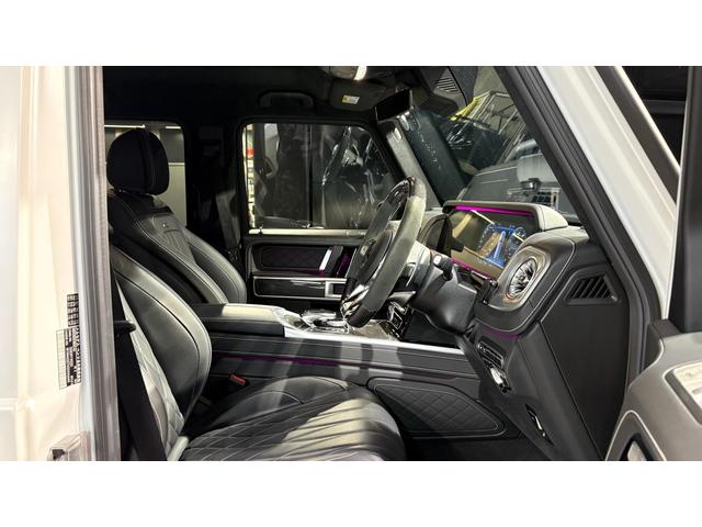 Gクラス G63 マグノヒーローエディション レーダーセーフティパッケージ マグノナイトブラックスペアタイヤリング カーボンインテリア 弊社下取り 1オーナー(15枚目)
