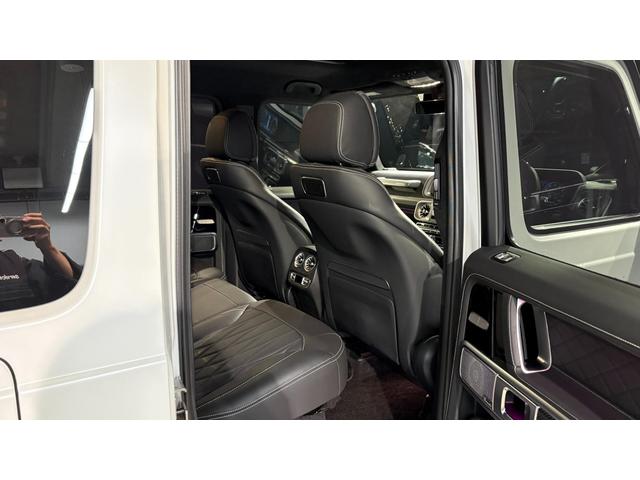 Gクラス G63 マグノヒーローエディション レーダーセーフティパッケージ マグノナイトブラックスペアタイヤリング カーボンインテリア 弊社下取り 1オーナー(20枚目)