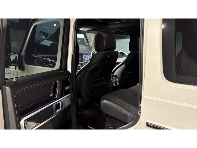 Gクラス G63 マグノヒーローエディション レーダーセーフティパッケージ マグノナイトブラックスペアタイヤリング カーボンインテリア 弊社下取り 1オーナー(28枚目)