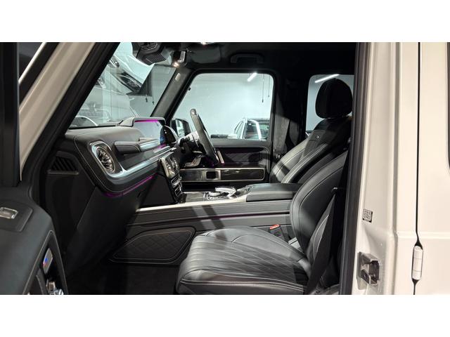 Gクラス G63 マグノヒーローエディション レーダーセーフティパッケージ マグノナイトブラックスペアタイヤリング カーボンインテリア 弊社下取り 1オーナー(33枚目)