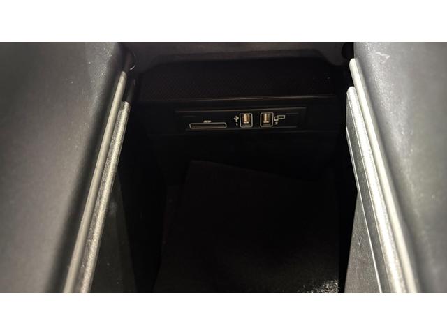 Gクラス G63 マグノヒーローエディション レーダーセーフティパッケージ マグノナイトブラックスペアタイヤリング カーボンインテリア 弊社下取り 1オーナー(57枚目)