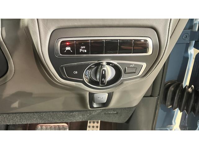 Gクラス G400d マヌファクトゥーアエディション マヌファクトゥーアエディション 電動格納式サイドステップ デジタルインナーミラー ナイトパッケージ 弊社下取り 1オーナー(11枚目)