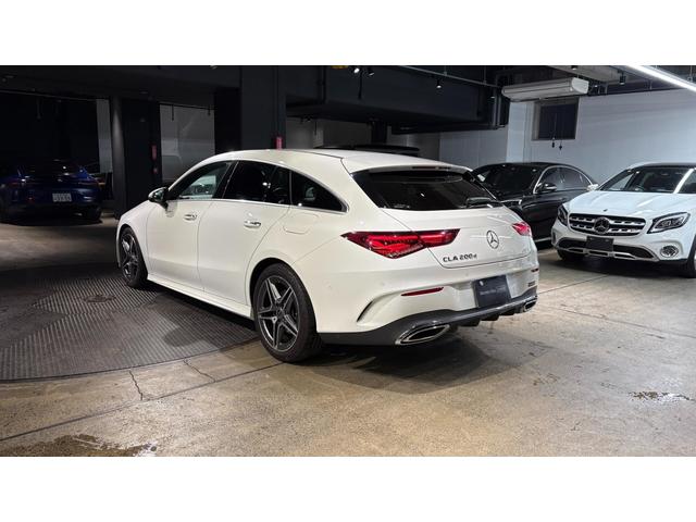 CLAクラス シューティングブレーク CLA200d シューティングブレーク AMGライン AMGライン ナビゲーションパッケージ 弊社下取り 1オーナー 18インチAMG5ツインスポークアルミホイール 本革巻マルチファンクションスポーツステアリング(パドルシフト付き)(6枚目)