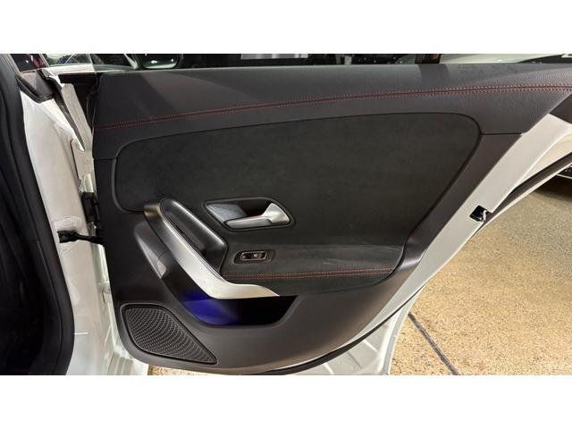 CLAクラス シューティングブレーク CLA200d シューティングブレーク AMGライン AMGライン ナビゲーションパッケージ 弊社下取り 1オーナー 18インチAMG5ツインスポークアルミホイール 本革巻マルチファンクションスポーツステアリング(パドルシフト付き)(23枚目)