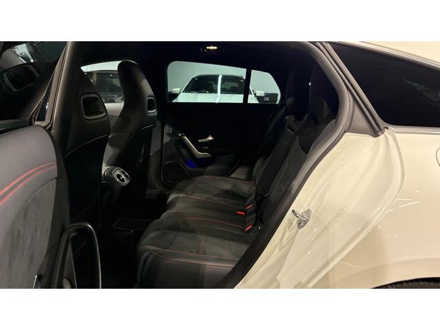 CLAクラス シューティングブレーク CLA200d シューティングブレーク AMGライン AMGライン ナビゲーションパッケージ 弊社下取り 1オーナー 18インチAMG5ツインスポークアルミホイール 本革巻マルチファンクションスポーツステアリング(パドルシフト付き)(31枚目)