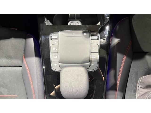 CLAクラス シューティングブレーク CLA200d シューティングブレーク AMGライン AMGライン ナビゲーションパッケージ 弊社下取り 1オーナー 18インチAMG5ツインスポークアルミホイール 本革巻マルチファンクションスポーツステアリング(パドルシフト付き)(54枚目)