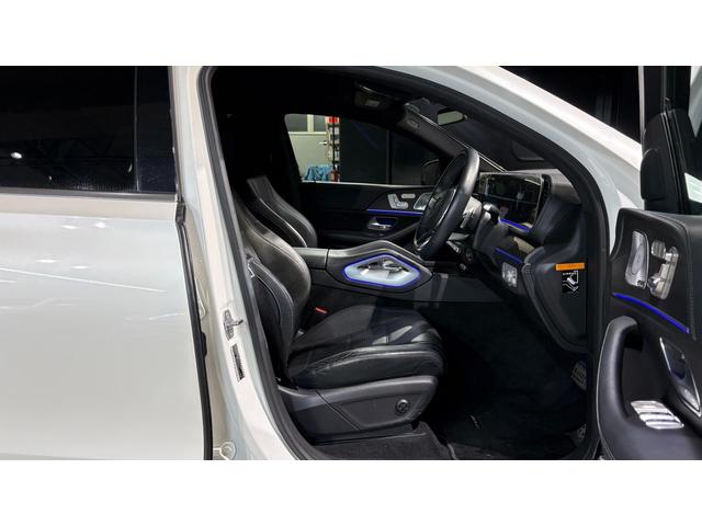 メルセデス・ベンツはドイツ本国シュツットガルト近郊でのメルセデス自車が関わった重大事故を、４０年以上に亘って調査しています。エアバッグやシートベルトテンショナーは、この調査の結果生み出されました。