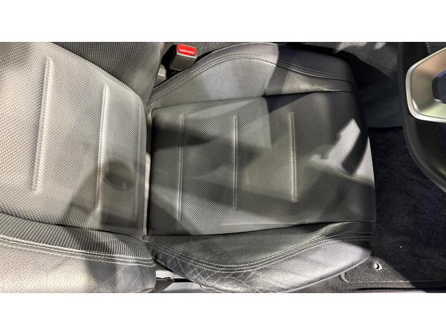 メルセデス・ベンツは全モデルに『水性塗料』を採用しています。従来の油性塗料に比べ、塗装時に出す有害物質を大幅に低減しており、地球環境の保護に貢献しています。