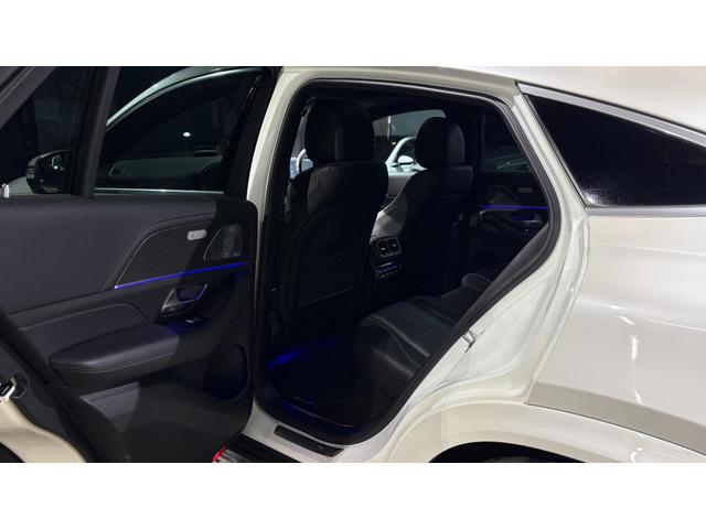 輸入車ならではの卓越した走りを支えるホイールと足回りです！日本車の走りに慣れている方にもぜひ体感して頂きたいほど、高いレベルでまとまっています！