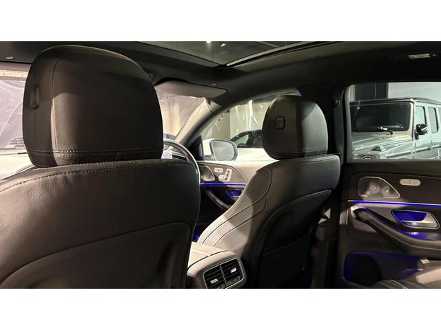 当店では第三者機関による車両品質鑑定を導入し、修復歴車を排除。鑑定書が発行されますので、ぱっと見ただけでは分からない箇所まで納得した上でご検討いただけます。※一部未実施の場合がございます。