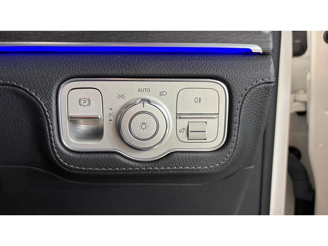 自動車保険に関しても、メルセデス・ベンツ専用のプログラムをご用意しております。飛び石や落下物などでのフロントガラスの修理が必要となった場合、最大で９万円分の補償を致します。