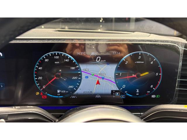 ボディコーティングやウィンドウフィルムの貼り付けなどもお任せ下さい。カーディテーリング専門の職人が、丁寧に施工させて頂きます。