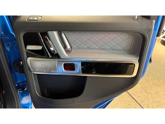 Gクラス G450d AMGラインパッケージ (ISG) ディーゼルターボ 4WD MP202502 20インチAMGアルミホイール ピアノラッカーウッドインテリアトリム ナッパレザーダッシュ ナッパレザーシート(ダイヤモンドステッチ入(25枚目)