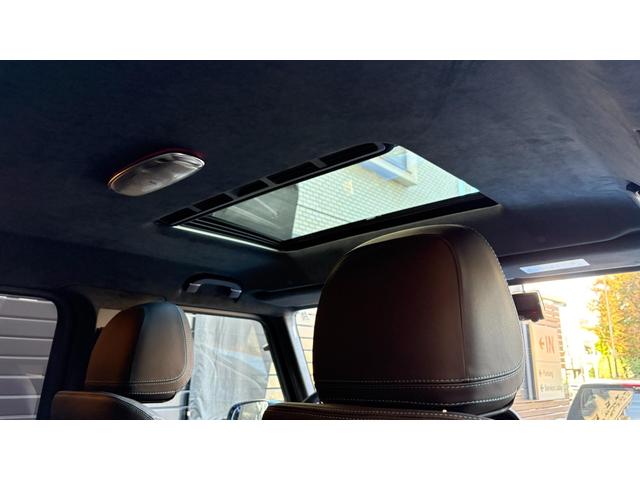 ＨＤＤ純正ナビ：一体感のあるナビは、高級感ある車内を演出してくれます。オーディオ機能も充実しておりますので、運転もより楽しめます