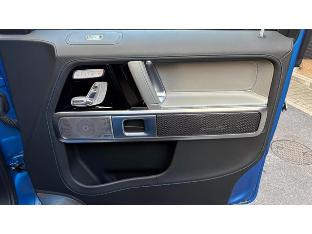 輸入車ならではの卓越した走りを支えるホイールと足回りです！日本車の走りに慣れている方にもぜひ体感して頂きたいほど、高いレベルでまとまっています！