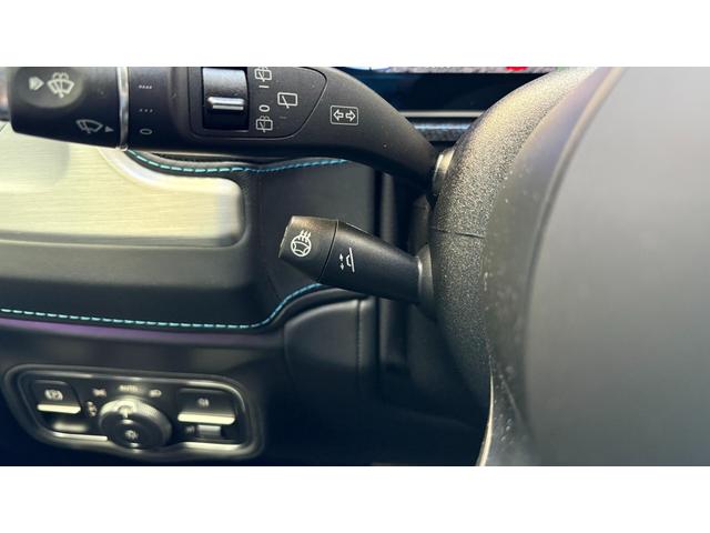 ボディコーティングやウィンドウフィルムの貼り付けなどもお任せ下さい。カーディテーリング専門の職人が、丁寧に施工させて頂きます。