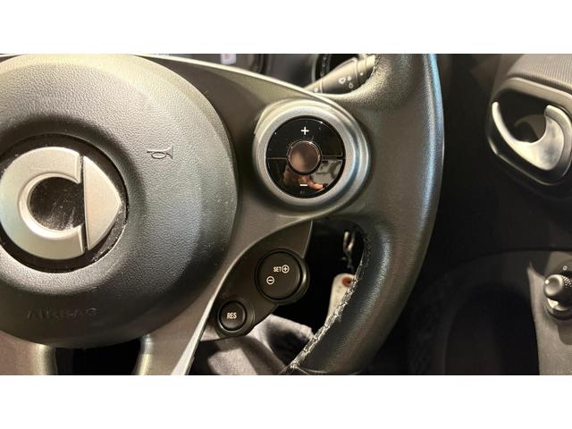 スマートフォーフォー パッション　クルコン　バックカメラ　ポータブルナビ　シートヒーター　ツートン　ツイナミック　クルコン　バックカメラ　ツートン（6枚目）