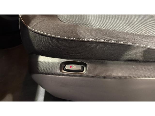 スマートフォーフォー パッション　クルコン　バックカメラ　ポータブルナビ　シートヒーター　ツートン　ツイナミック　クルコン　バックカメラ　ツートン（15枚目）
