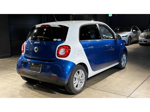 スマートフォーフォー パッション　クルコン　バックカメラ　ポータブルナビ　シートヒーター　ツートン　ツイナミック　クルコン　バックカメラ　ツートン（20枚目）