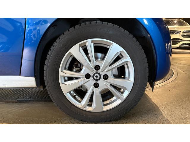 スマートフォーフォー パッション　クルコン　バックカメラ　ポータブルナビ　シートヒーター　ツートン　ツイナミック　クルコン　バックカメラ　ツートン（22枚目）