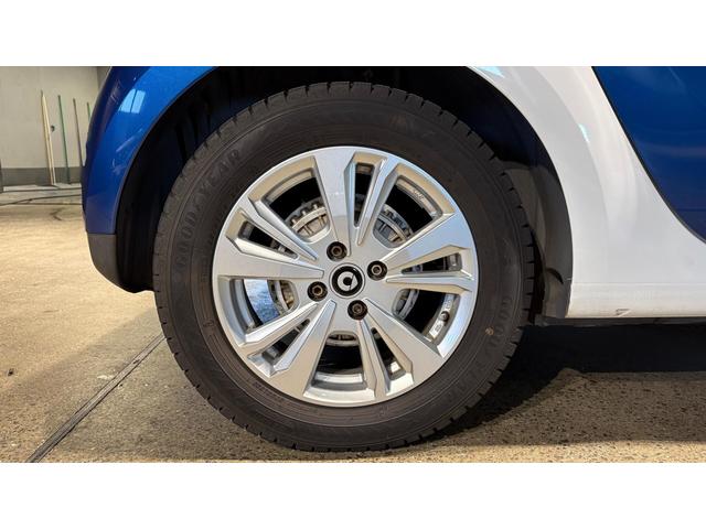 スマートフォーフォー パッション　クルコン　バックカメラ　ポータブルナビ　シートヒーター　ツートン　ツイナミック　クルコン　バックカメラ　ツートン（23枚目）