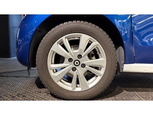 スマートフォーフォー パッション　クルコン　バックカメラ　ポータブルナビ　シートヒーター　ツートン　ツイナミック　クルコン　バックカメラ　ツートン（25枚目）