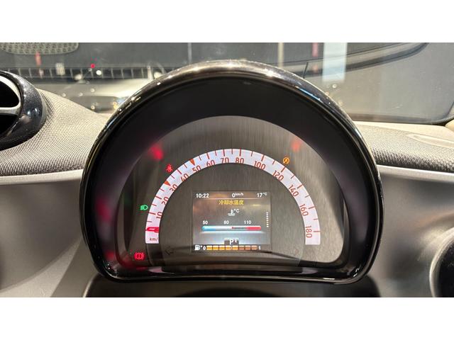 スマートフォーフォー パッション　クルコン　バックカメラ　ポータブルナビ　シートヒーター　ツートン　ツイナミック　クルコン　バックカメラ　ツートン（27枚目）