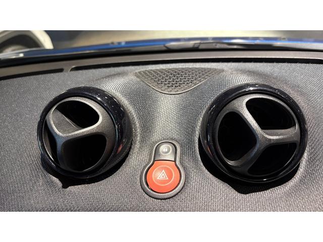 スマートフォーフォー パッション　クルコン　バックカメラ　ポータブルナビ　シートヒーター　ツートン　ツイナミック　クルコン　バックカメラ　ツートン（36枚目）